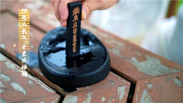 西安离霸陵墓园有多远